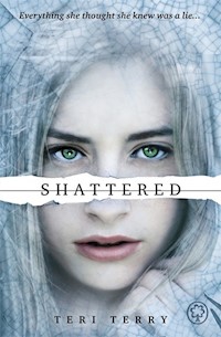 Shattered - Teri Terry - książka